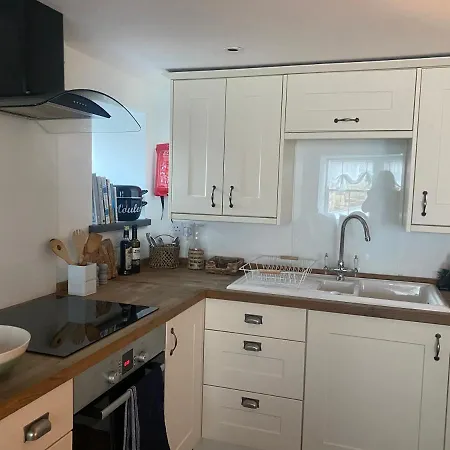 בית נופש Shrimp - 3 Bed Renovated With Stunning Sea Views *