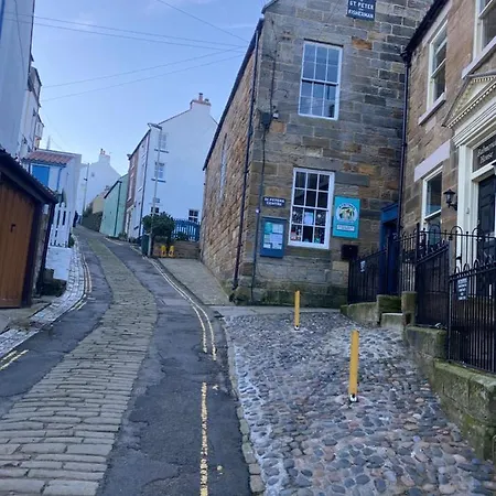 Shrimp - 3 Bed Renovated With Stunning Sea Views Holiday home *