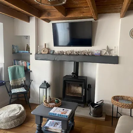 Shrimp - 3 Bed Renovated With Stunning Sea Views Staithes