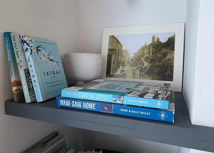 Shrimp - 3 Bed Renovated With Stunning Sea Views Holiday home