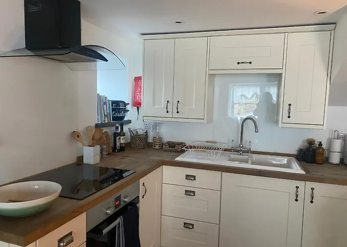 Holiday home Shrimp - 3 Bed Renovated With Stunning Sea Views *